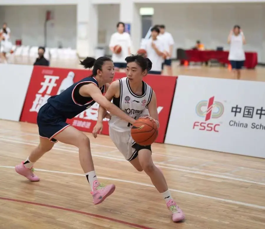 如何帮助青少年篮球运动员处理比赛中的情绪波动_2
